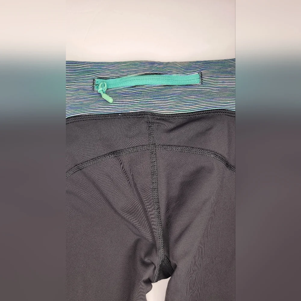 Lululemon Run Excel Capri 3/4 Green Stripes Leggings 4 - Picture 4 of 8